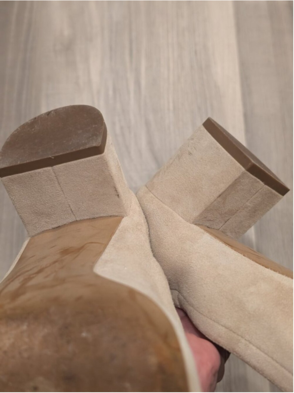 Everlane | The Day Heel In Light Taupe Suede - Picture 12 of 13